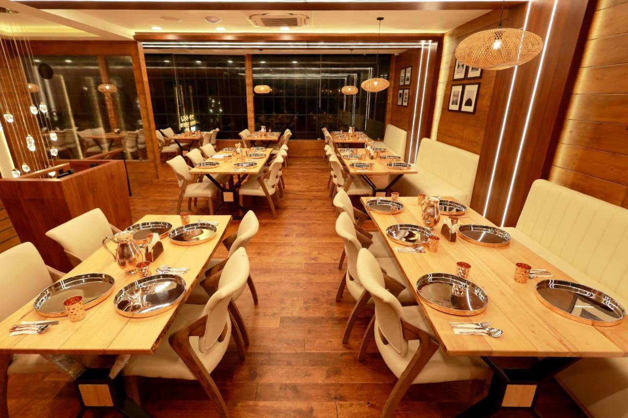 Wooden Ecr Sea Resort Pondicherry Exterior photo